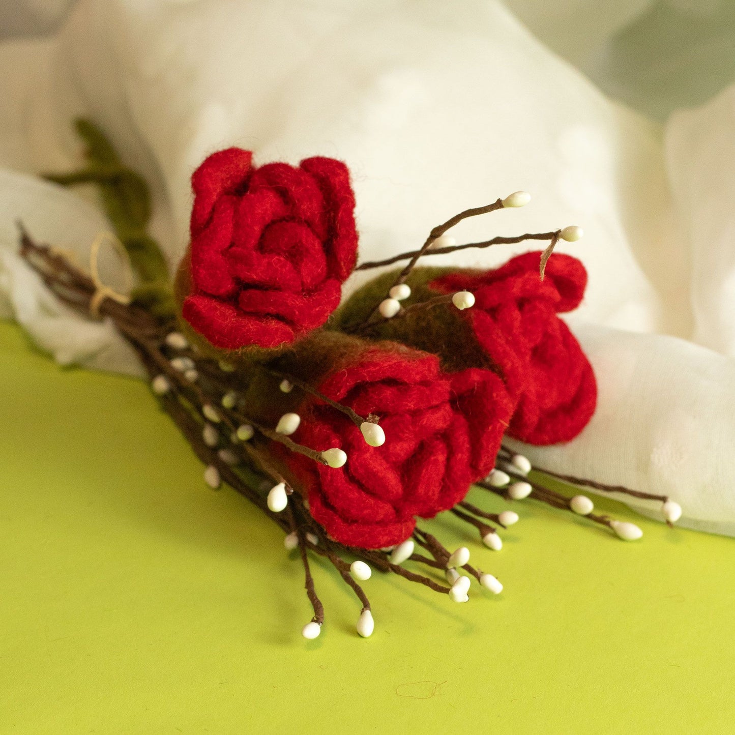 Felt Flowers - Red Roses - Image felt-flowers--red-roses-ffow-02