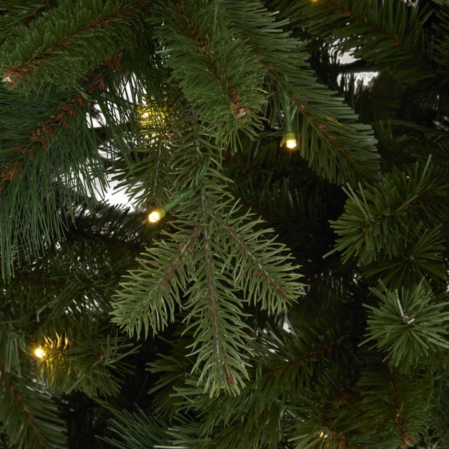 Green Forest Fir Pre-Lit 400L Led Christmas Tree - Christmas