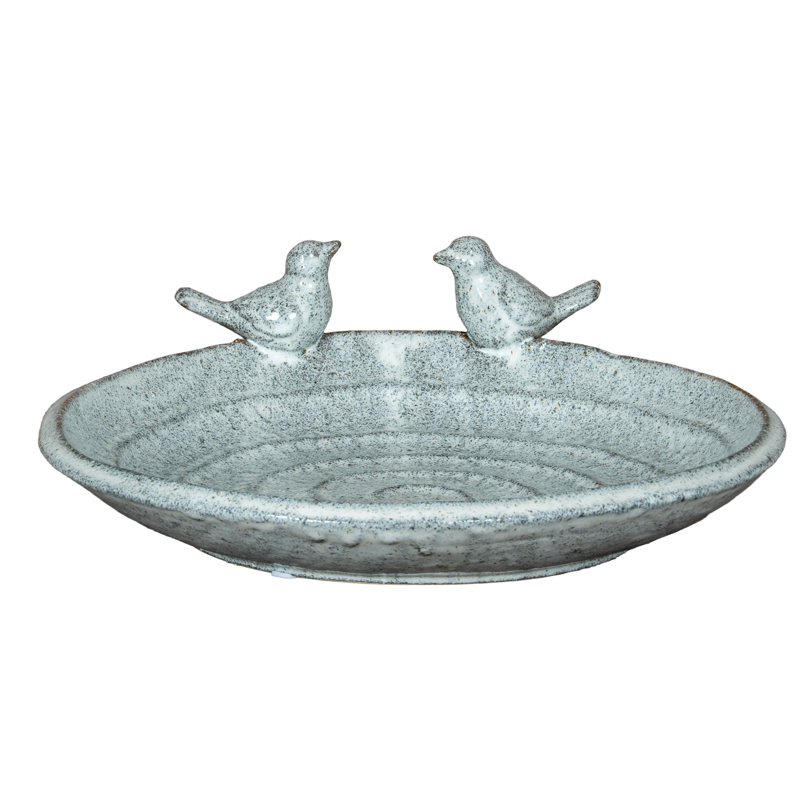 Enjoy tranquil moments observing garden birds as they gather with this beautifully crafted bid bath