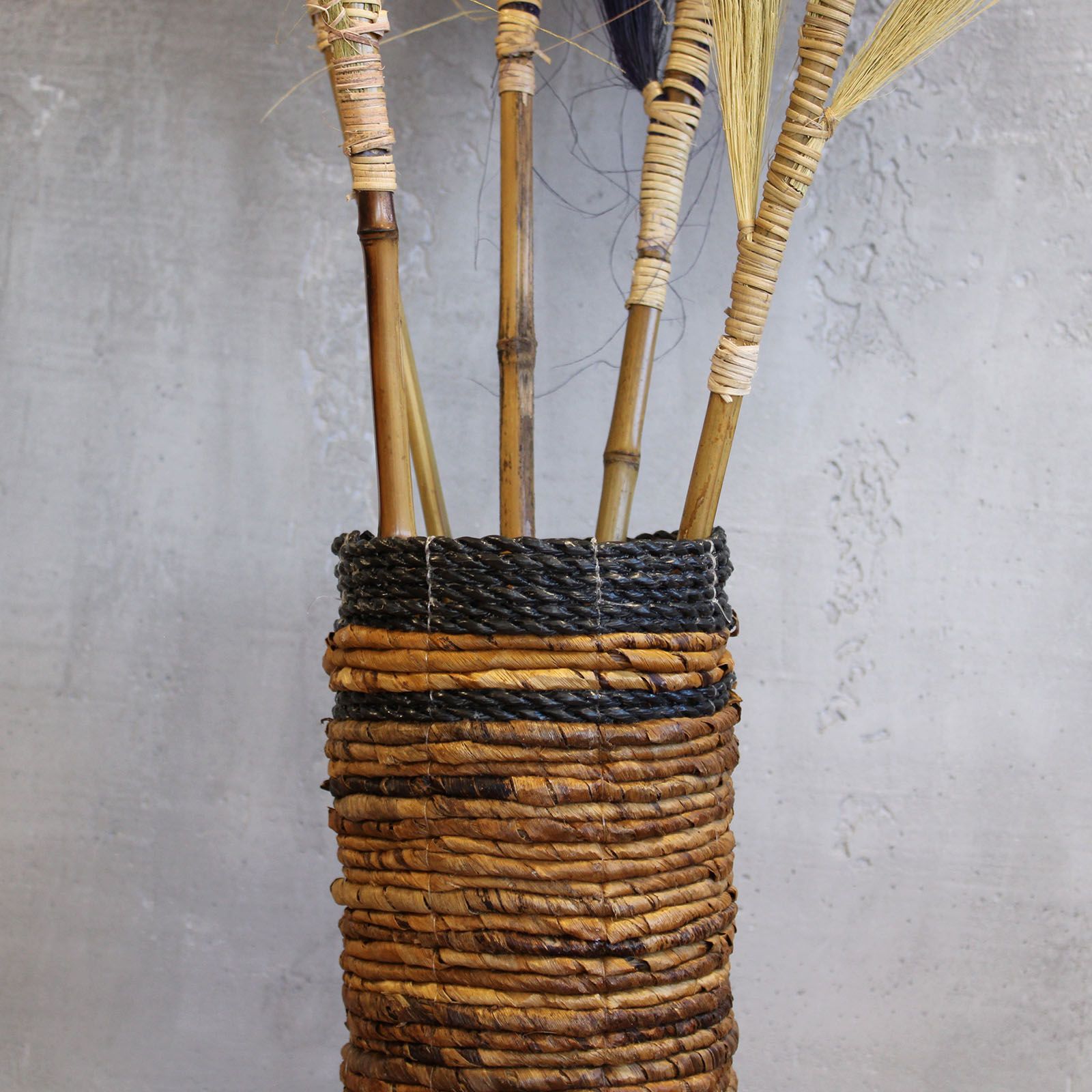 Banana Leaf Set - 2 Vase & 2 Bins - Image banana-leaf-set--2-vase--2-bins-nva-02