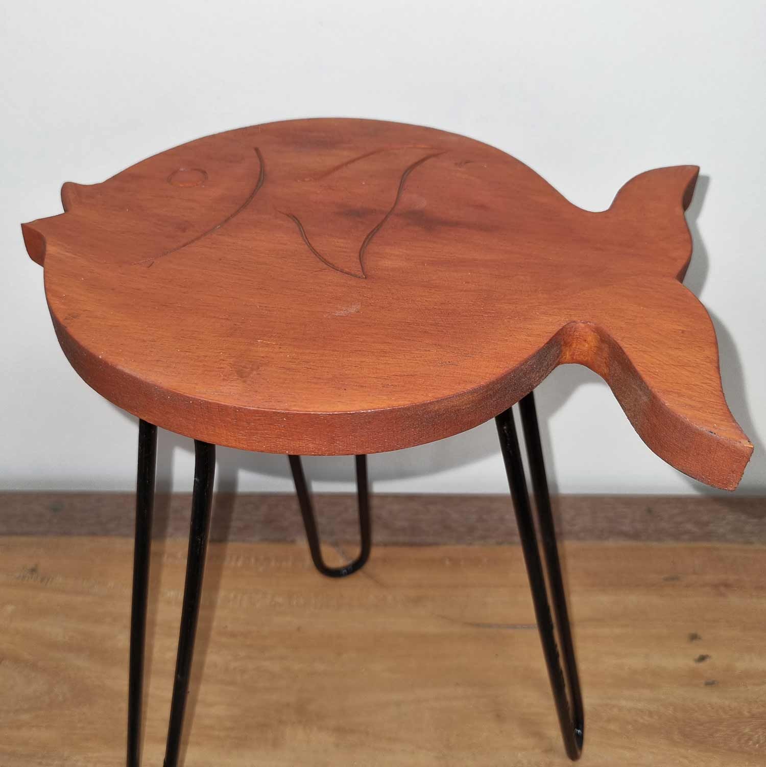 Albasia Wood Fish Stand - Terracotta - Image albasia-wood-fish-stand--terracotta-hps-06