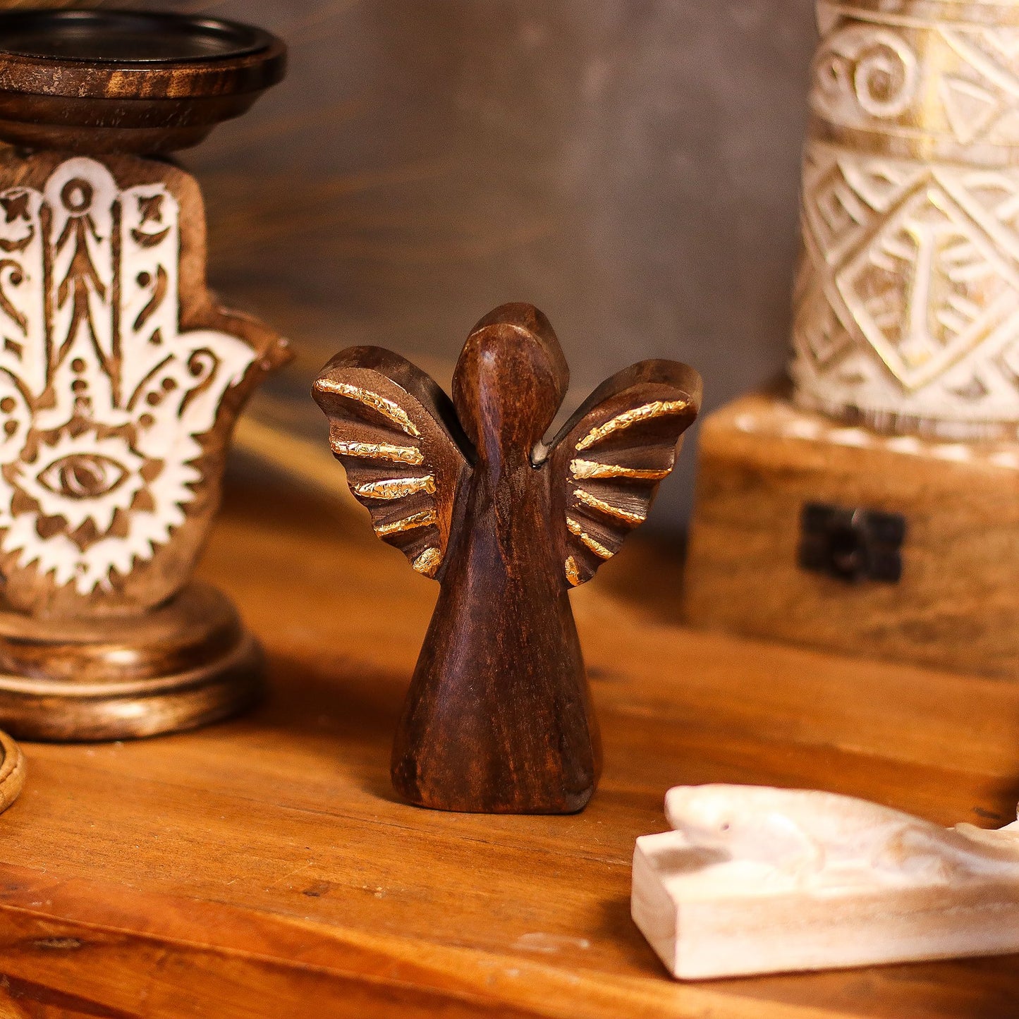 Small Mango Wood Angel - Gold Decor - Image small-mango-wood-angel--gold-decor-wang-01