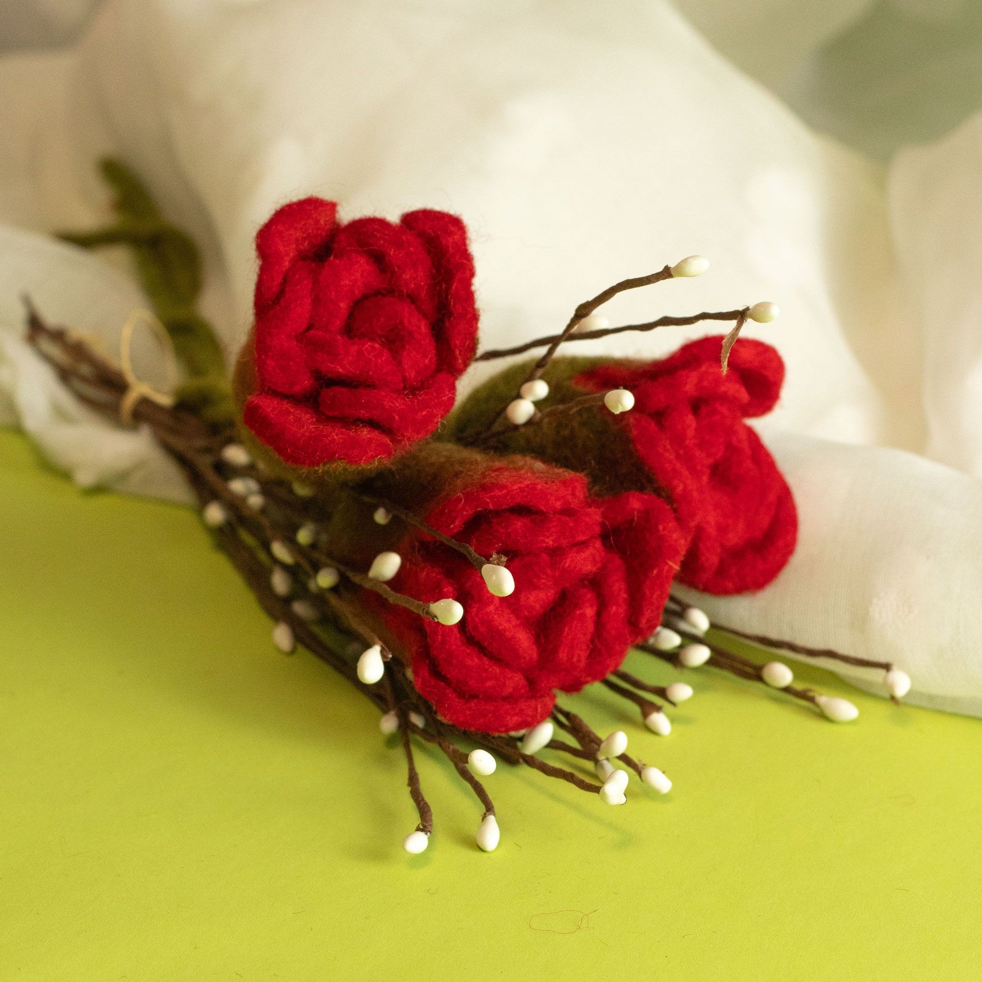 Felt Flowers - Red Roses - Image felt-flowers--red-roses-ffow-02