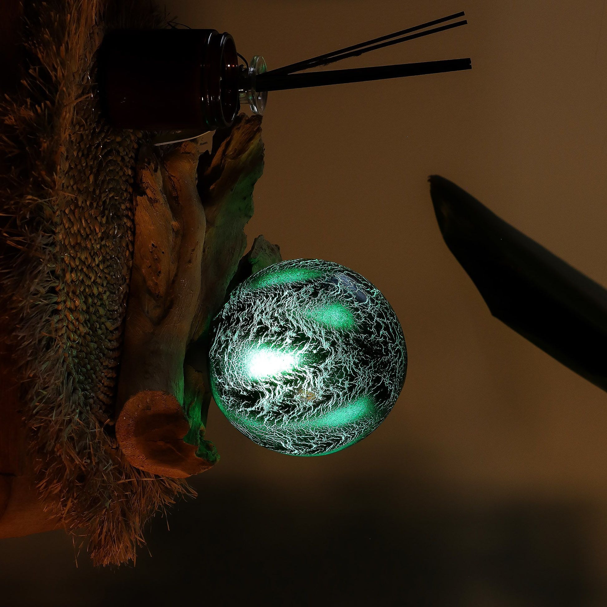 DriftGlow Lamp Emerald Crackle Shade - Image driftglow-lamp-emerald-crackle-shade-gamwl-04