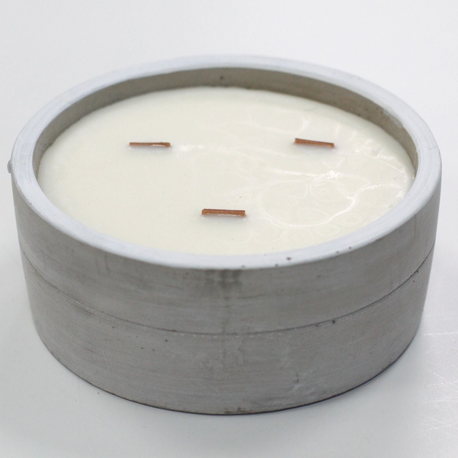 Large Round - Patchouli & Dark Amber - Image large-round--patchouli--dark-amber-cwc-01