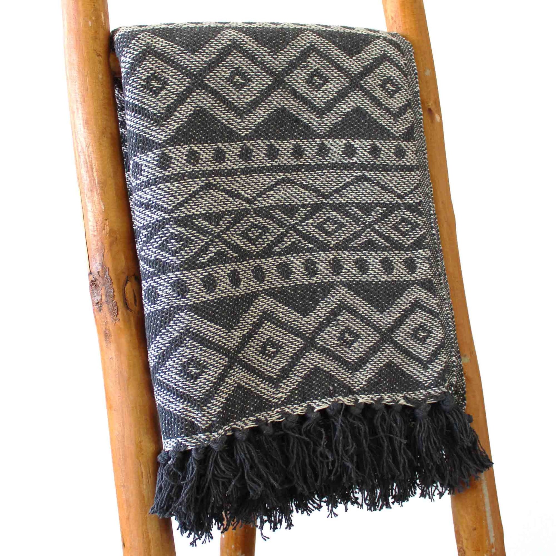 Boho Comfort Throws - Grey Geometric - Image boho-comfort-throws--grey-geometric-bohot-02