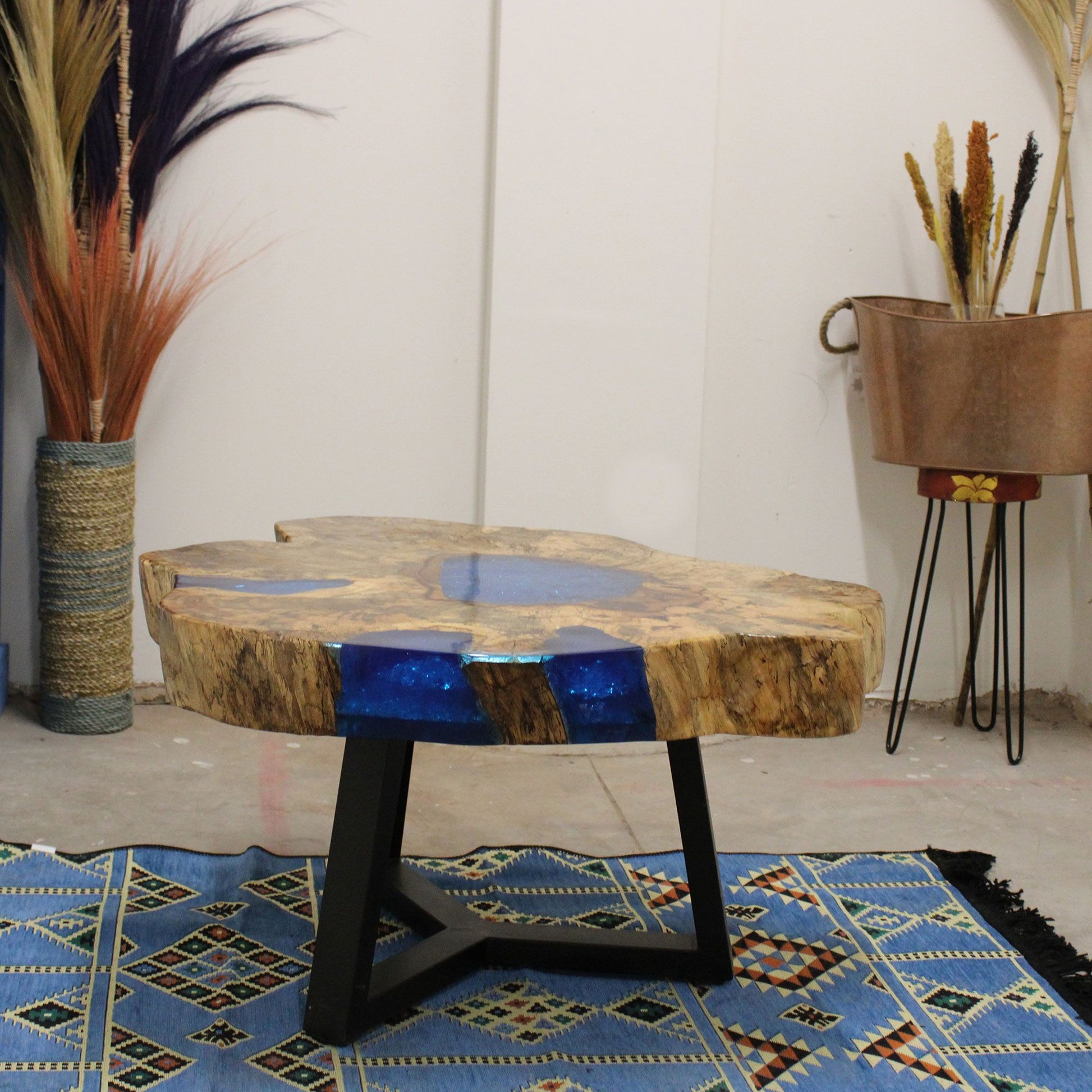 Tamarind and Resin Coffee Table - Sky Blue - Image tamarind-and-resin-coffee-table--sky-blue-rwa-02