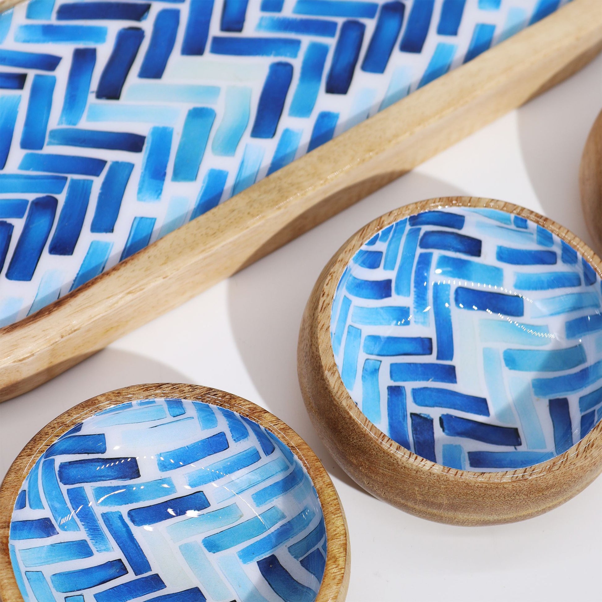 Mango Wood Tray with 3 Bowls - Blue Stripes - Image mango-wood-tray-with-3-bowls--blue-stripes-wtray-02
