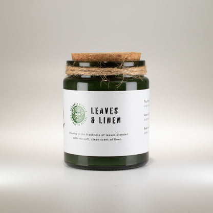 Greenman Woodwick Soy Candle - Leaves & Linen - Image greenman-woodwick-soy-candle--leaves--linen-wsoyc-02