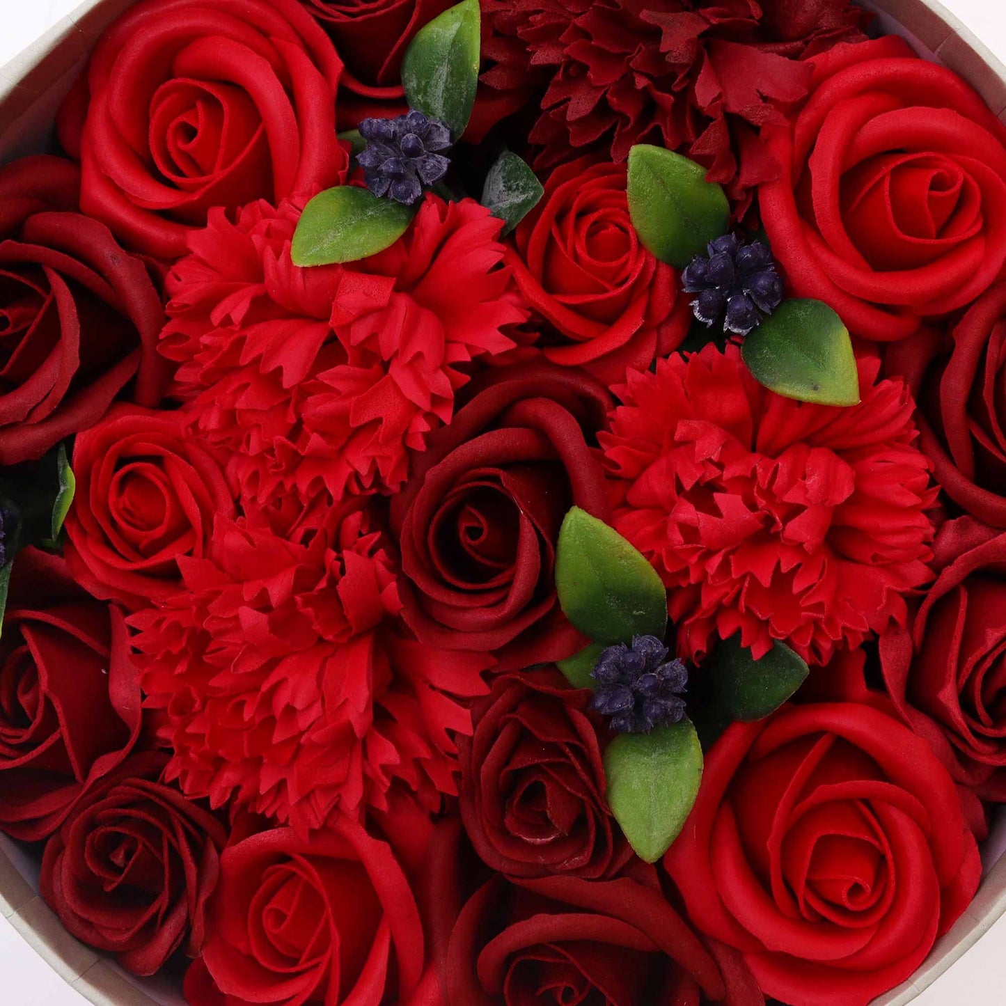 Round Box - Classic Red Roses - Image round-box--classic-red-roses-sfbx-06