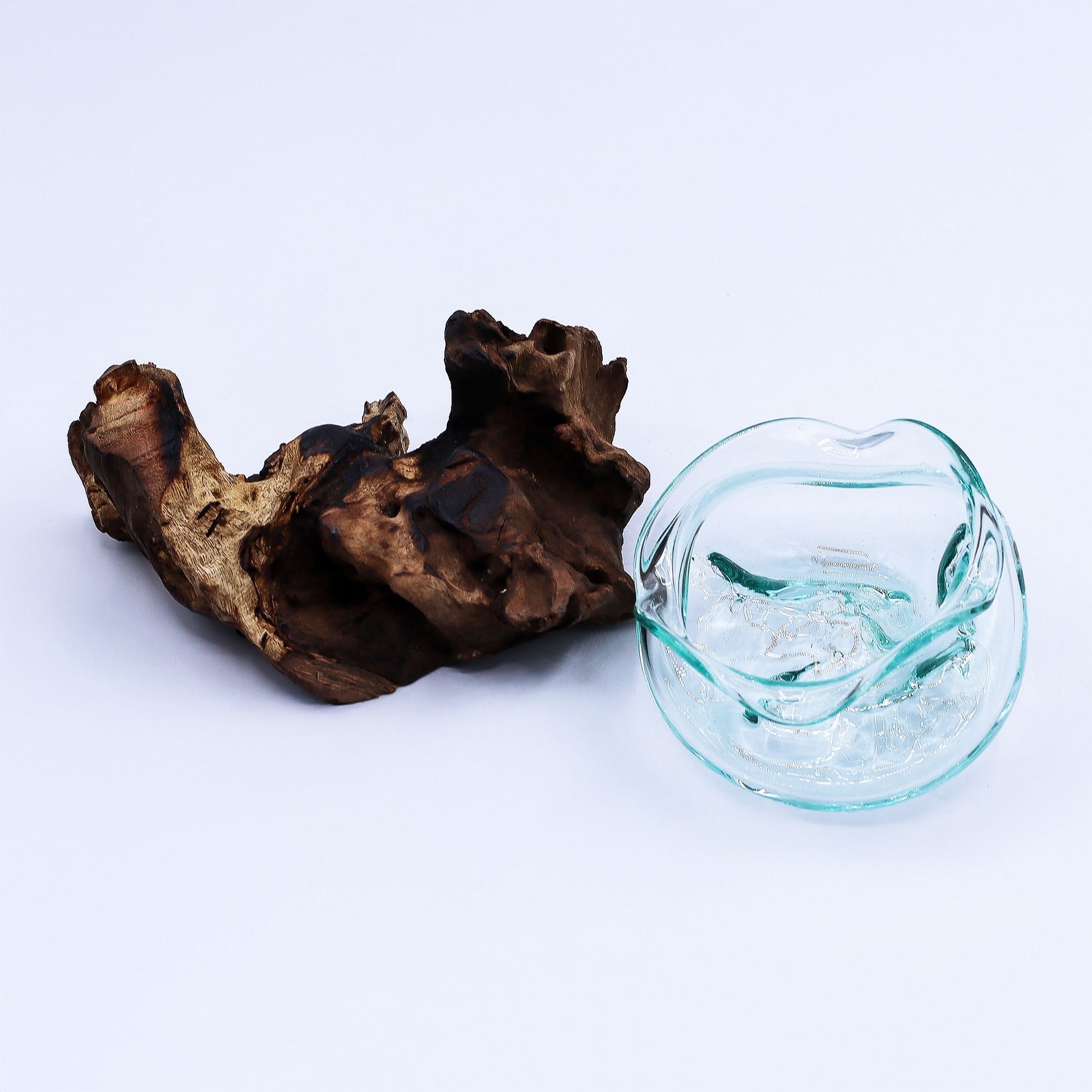 Molten Glass Wavy Bowl on Wood 18cm - Image molten-glass-wavy-bowl-on-wood-18cm-mgw-41