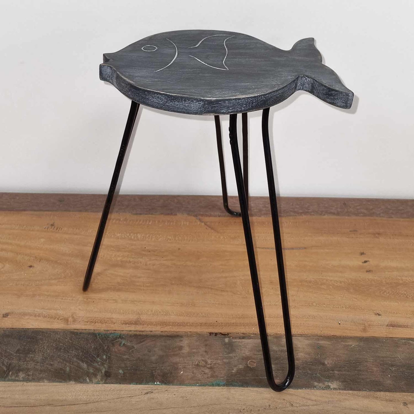 Albasia Wood Fish Stand - Greywash - Image albasia-wood-fish-stand--greywash-hps-08