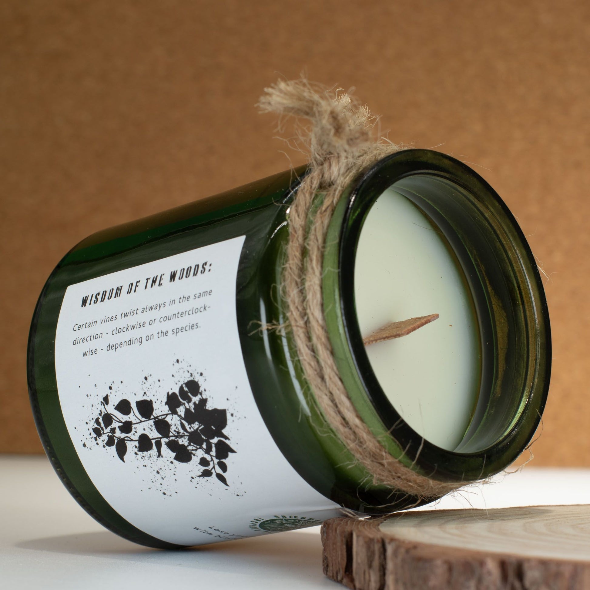 Greenman Woodwick Soy Candle - Twilight Vine - Image greenman-woodwick-soy-candle--twilight-vine-wsoyc-09