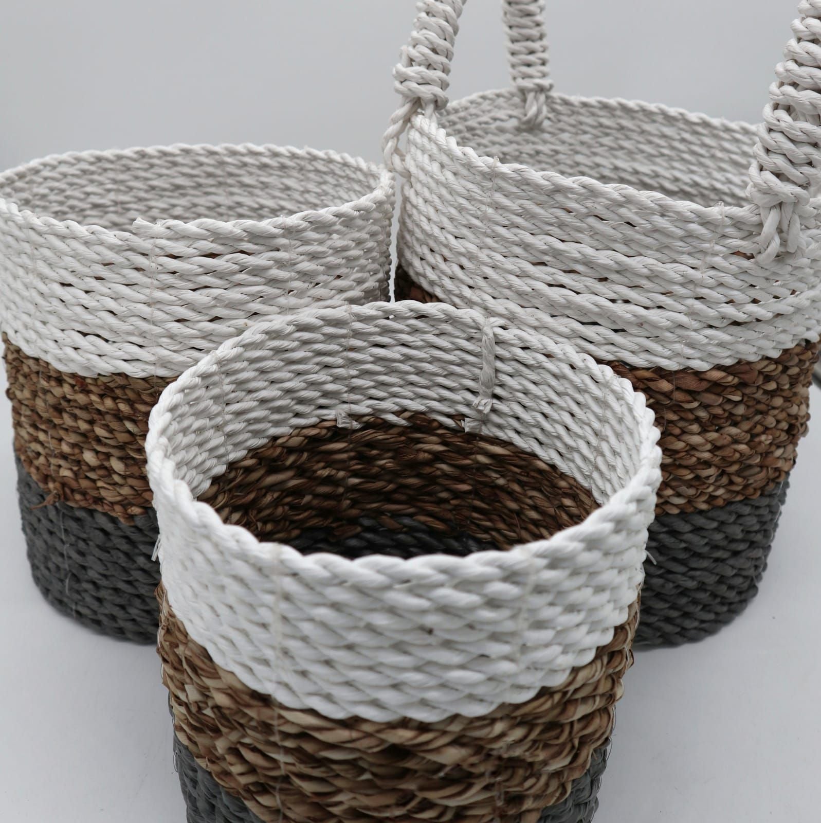 Seagrass Basket Set - Grey / Natural / White - Image seagrass-basket-set--grey--natural--white-sbs-03
