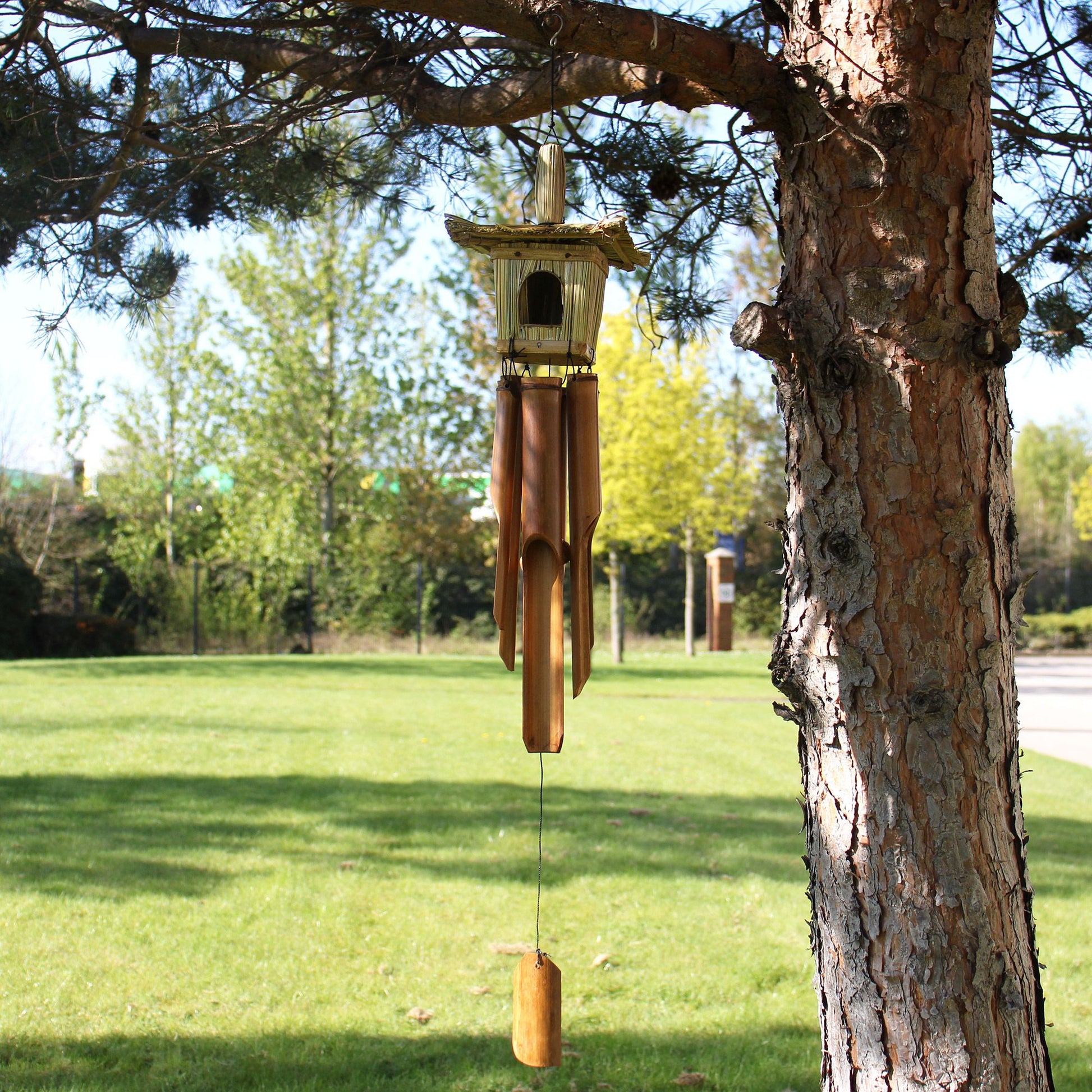 Square Seagrass Bird Box with Chimes 49x15cm - Image square-seagrass-bird-box-with-chimes-49x15cm-birdb-04