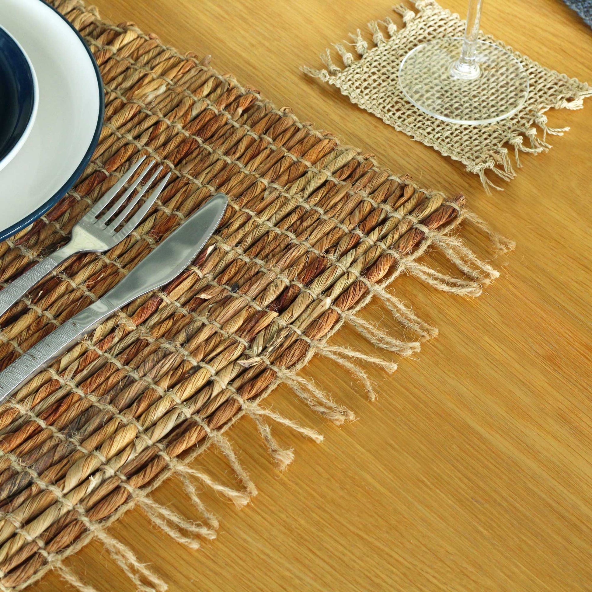 Water Hyacinth Natural Placemat - Robusta and Fringe - Image water-hyacinth-natural-placemat--robusta-and-fringe-natpm-05