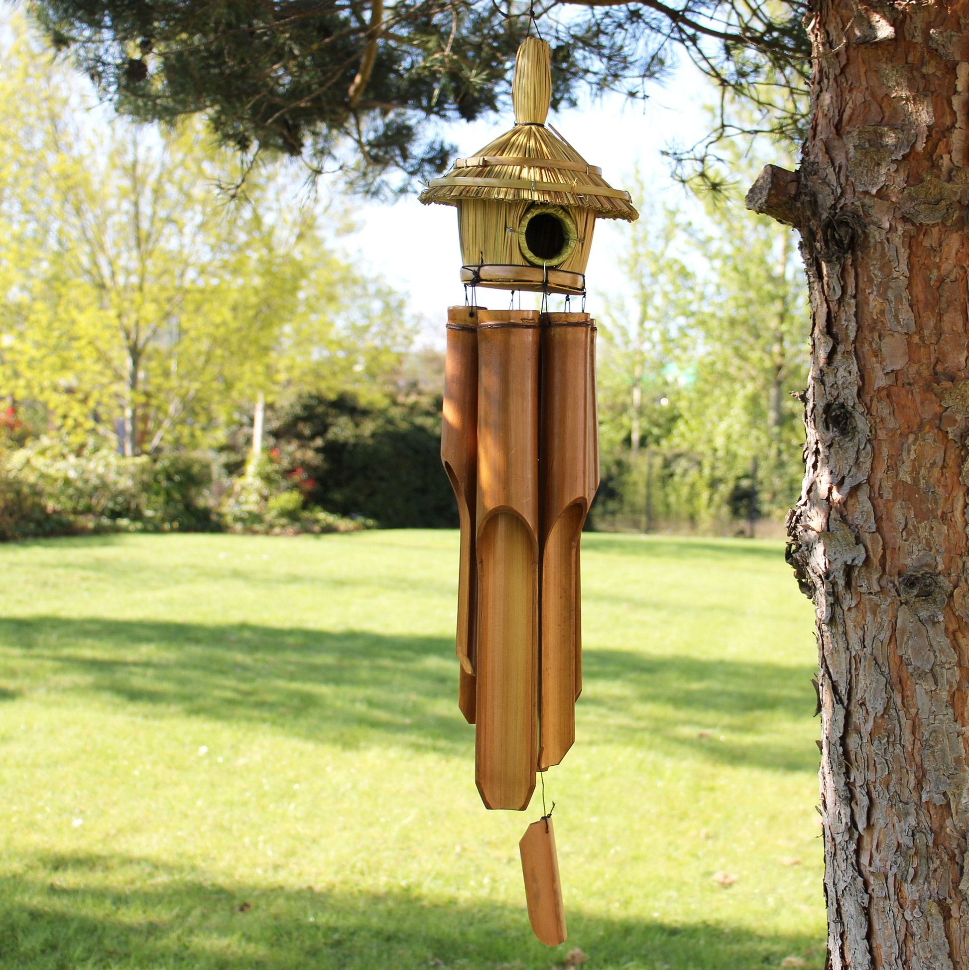 Lrg Round Seagrass Bird Box with Chimes 56x20cm - Image lrg-round-seagrass-bird-box-with-chimes-56x20cm-birdb-05