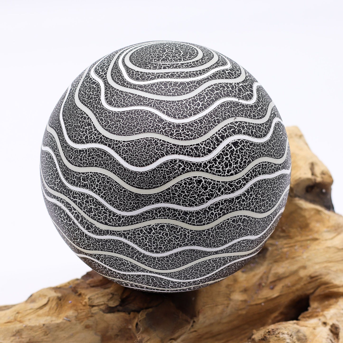 DriftGlow Lamp Grey Luna Shade - Image driftglow-lamp-grey-luna-shade-gamwl-01