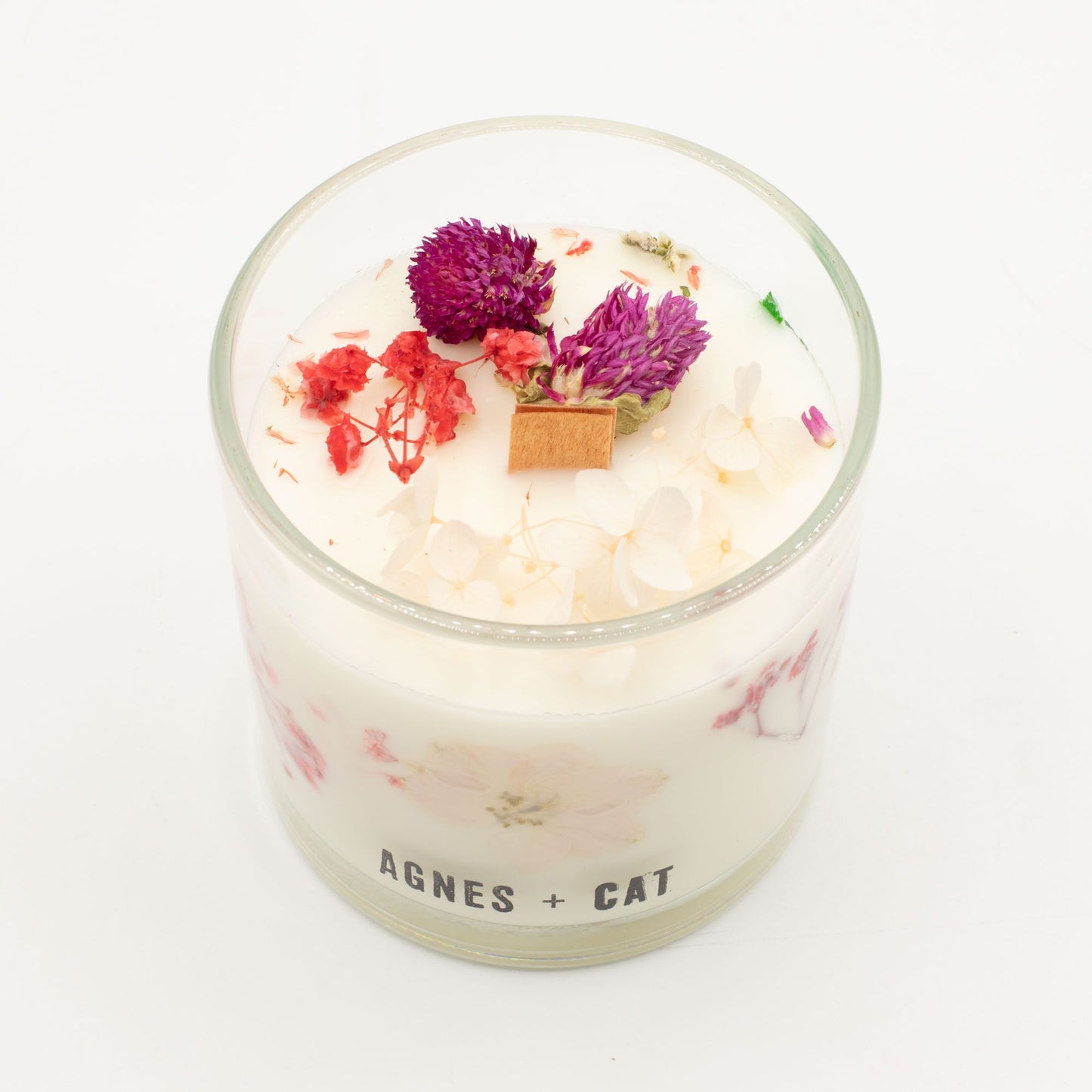 Agnes + Cat Botanical Soy Wax Candle - Roses of Sawrey - Image agnes--cat-botanical-soy-wax-candle--roses-of-sawrey-acbfc-01