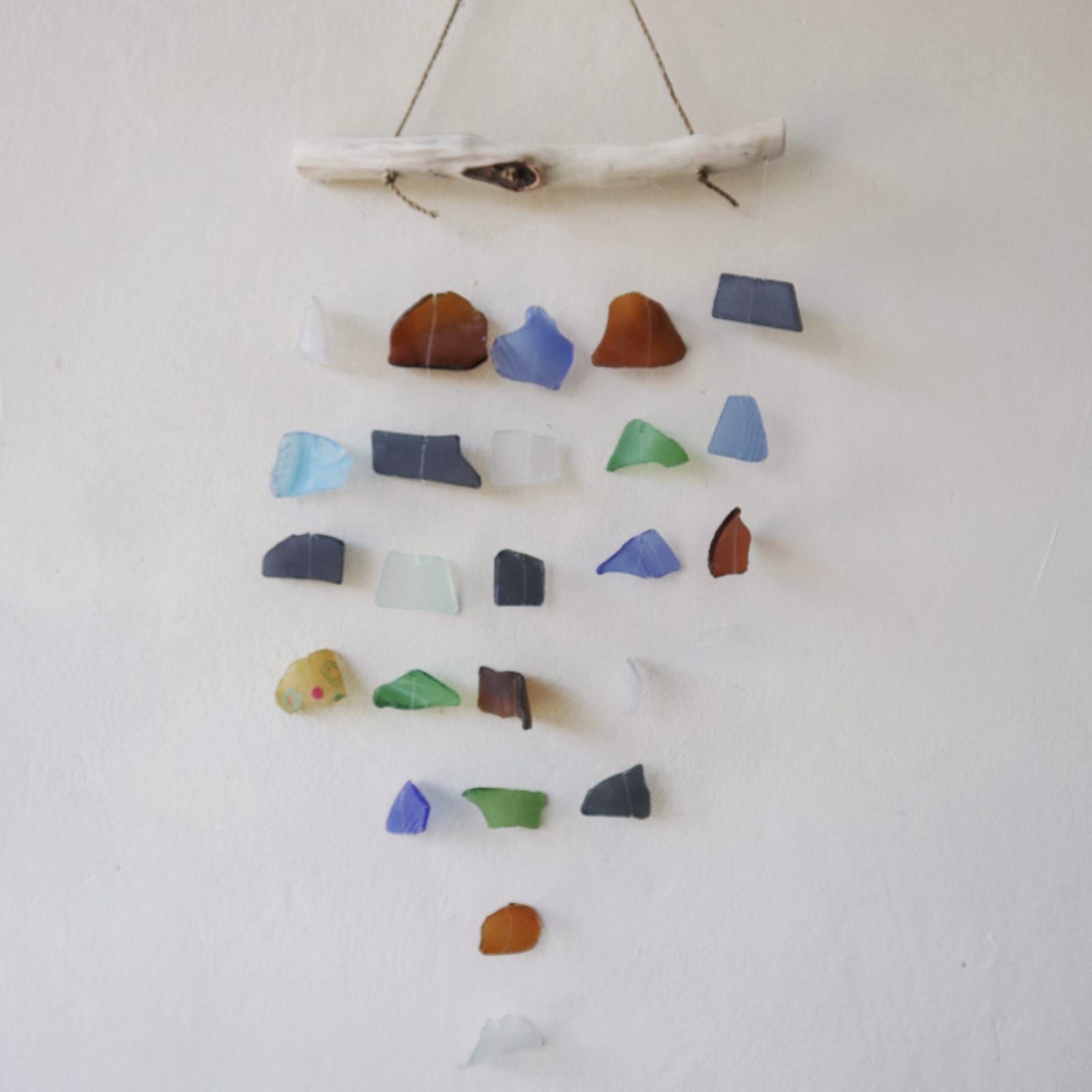 Simple Hanging Five Strings - Multi - Image simple-hanging-five-strings--multi-gwc-01